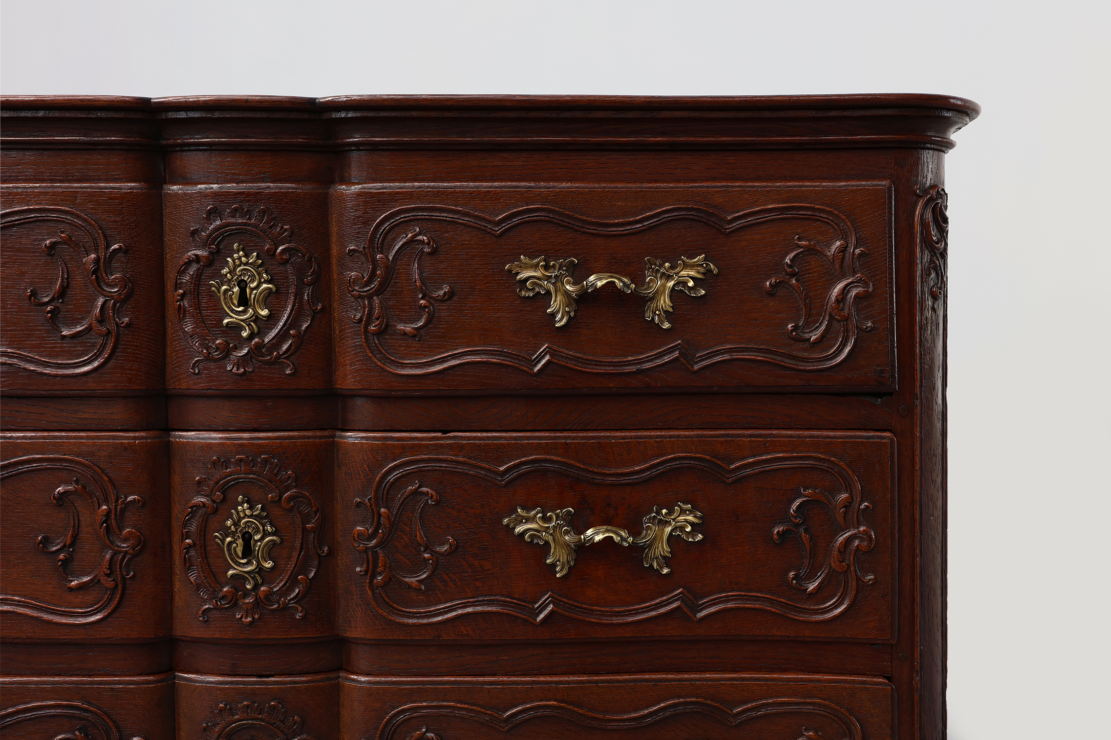 French 18th Century hand crafted oak chest of drawers in Louis XV stylethumbnail